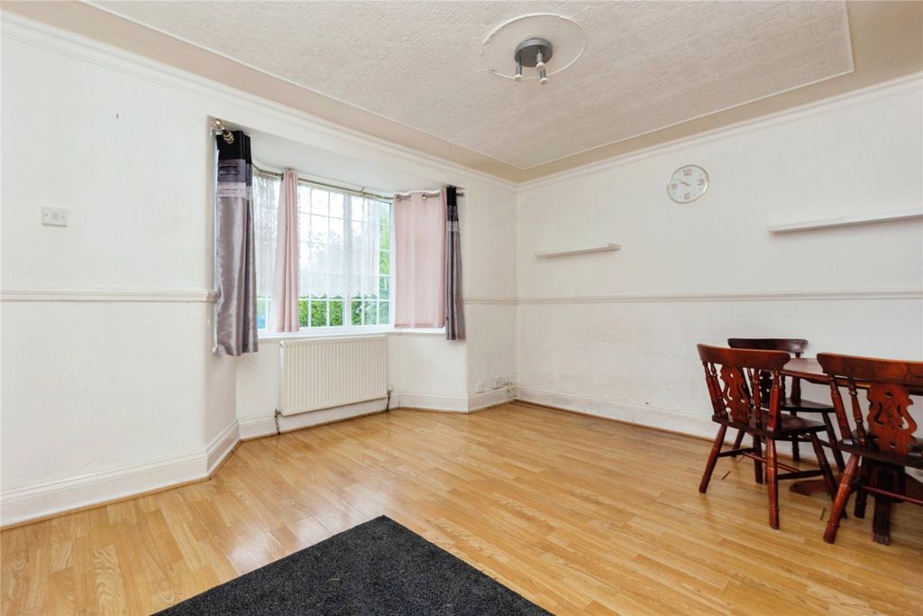 Property photo 2 of 15 Picture No. 01