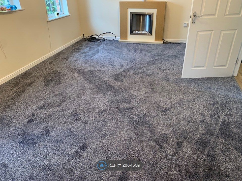 Property photo 3 of 13 Lounge