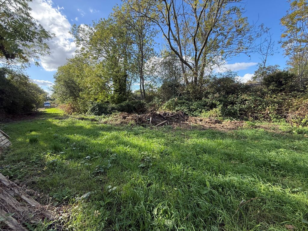 Property photo 2 of 9