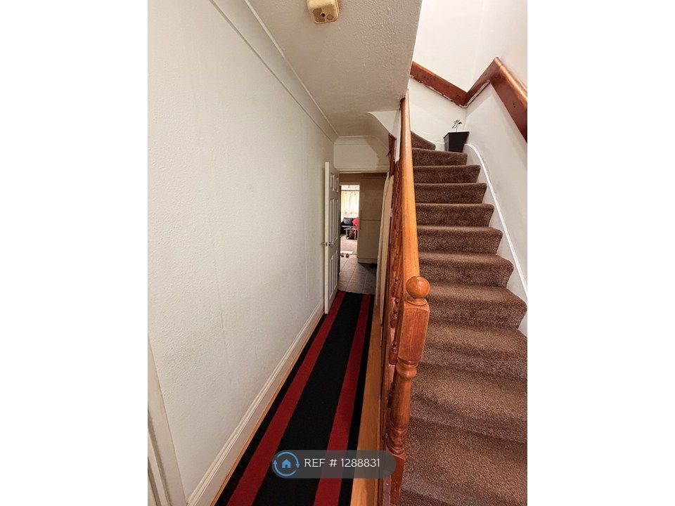 Property photo 2 of 13 Corridor