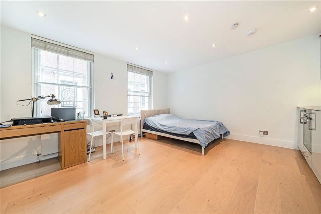 Property photo 1 of 3