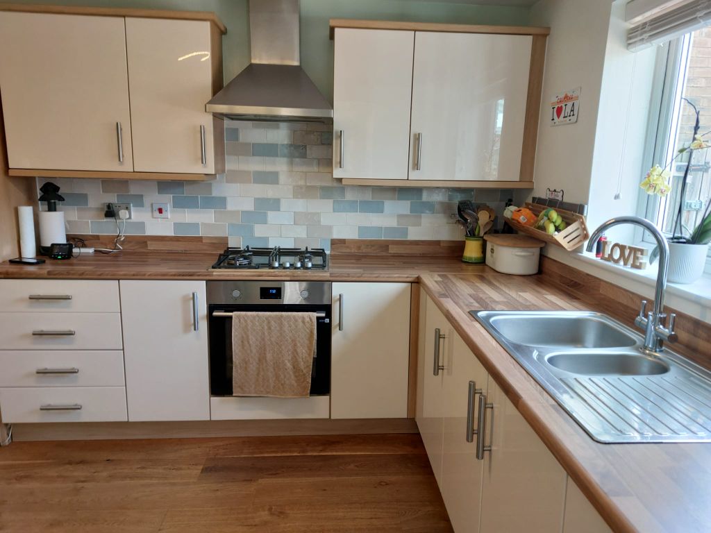 Property photo 2 of 25