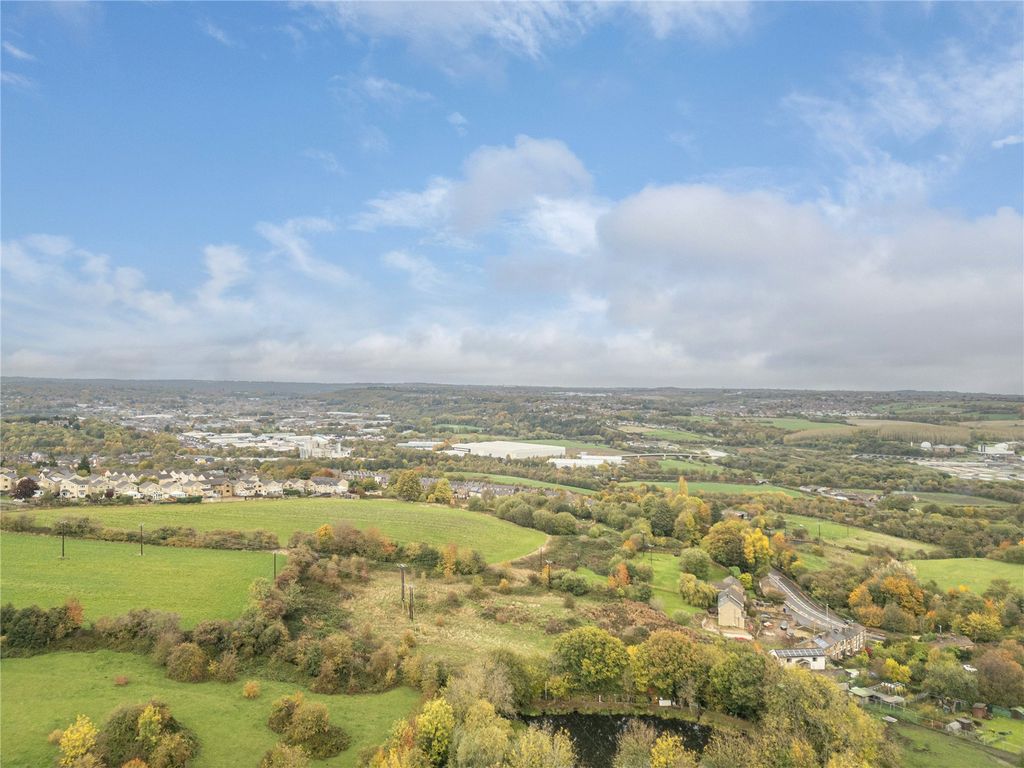 Property photo 3 of 14 Picture No. 13