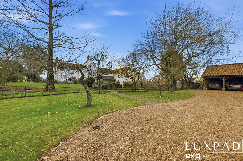 Property photo 3 of 39