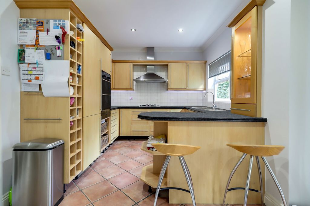 Property photo 3 of 22