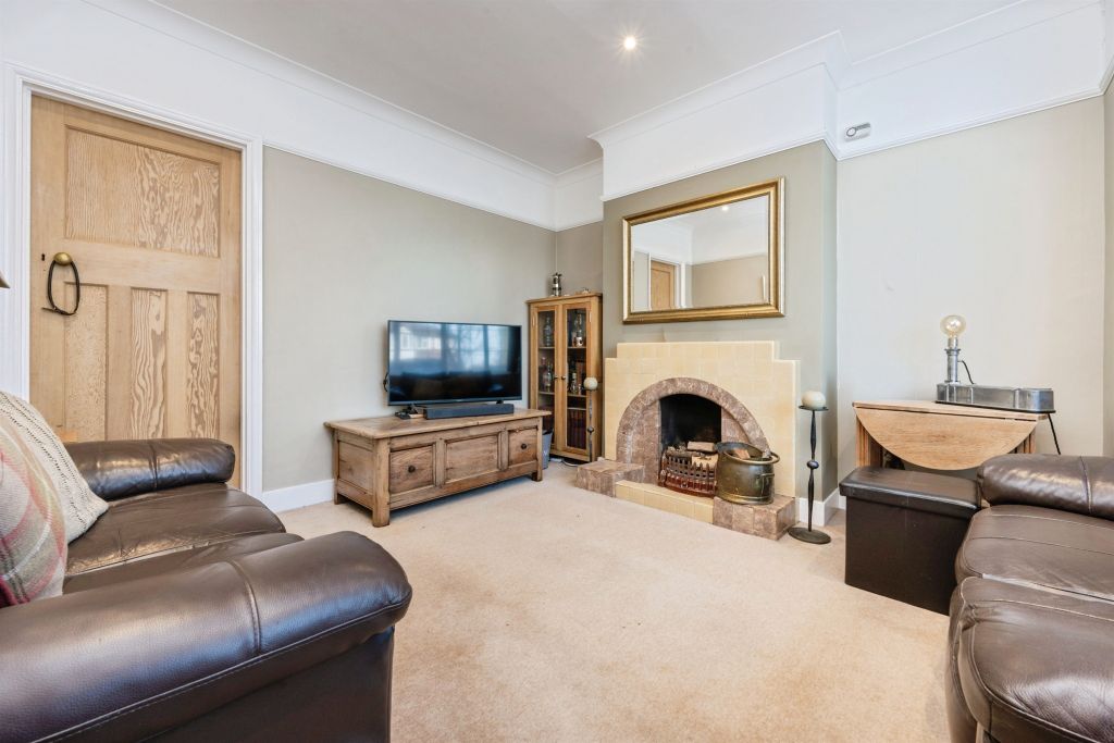 Property photo 2 of 30