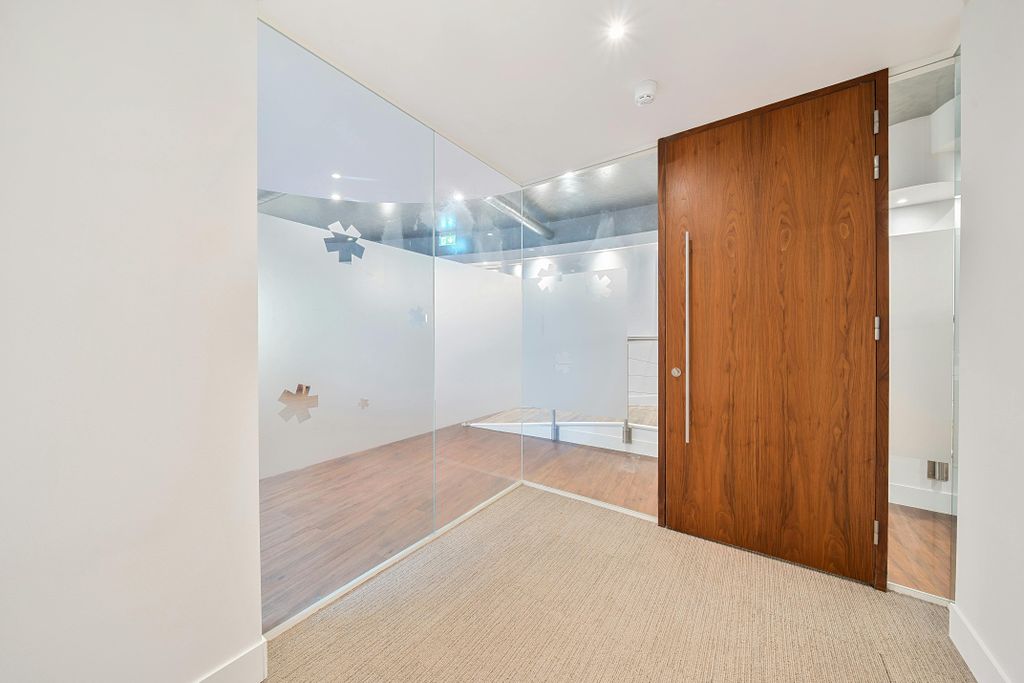 Property photo 3 of 23 13704972968F22Bc64693Earw1.Jpg