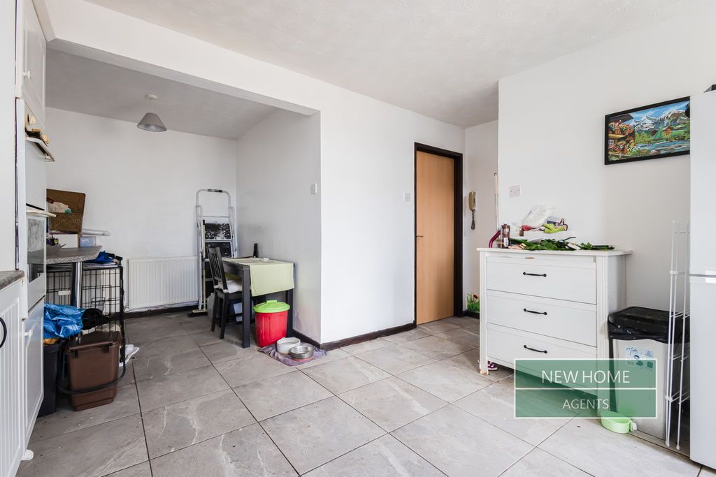 Property photo 3 of 19 Photo 13