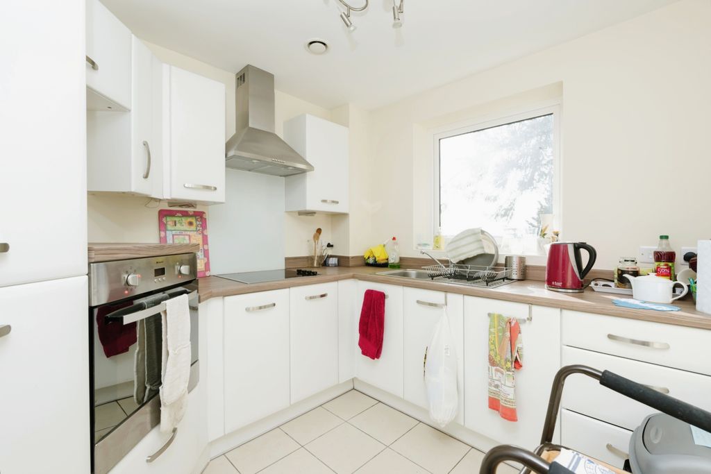 Property photo 3 of 15 Kitchen