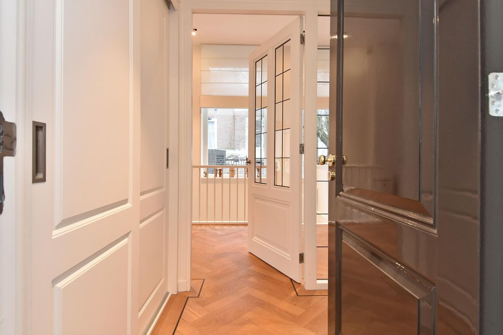 Property photo 3 of 68