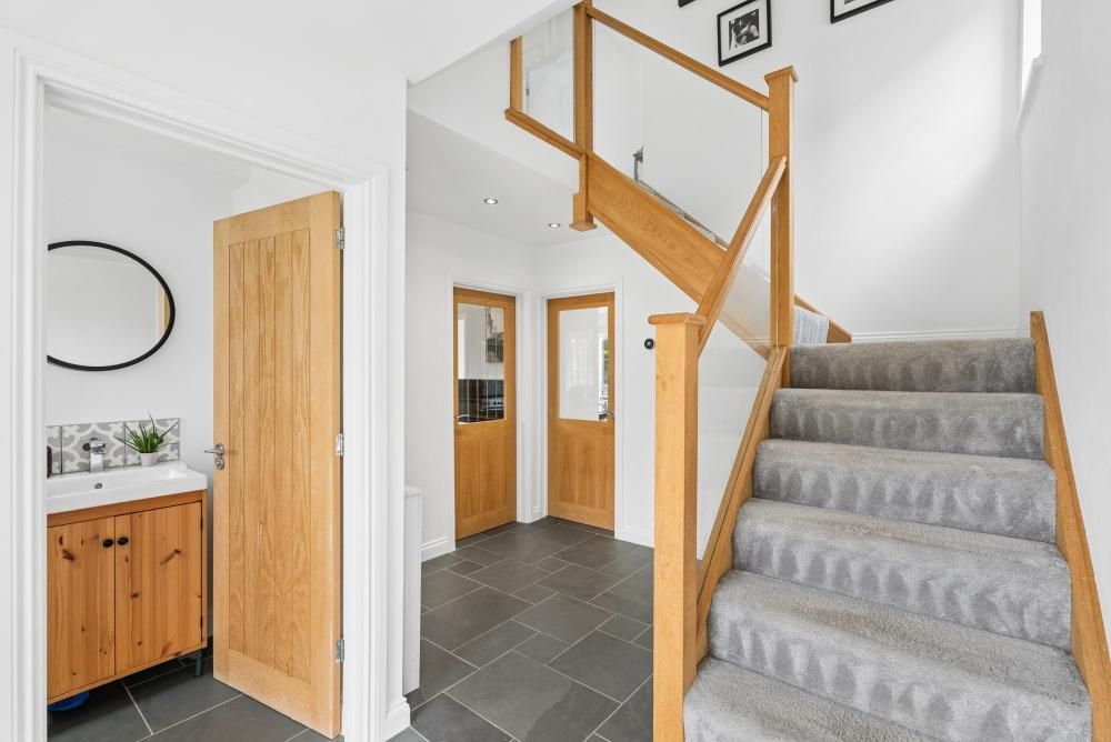 Property photo 2 of 27