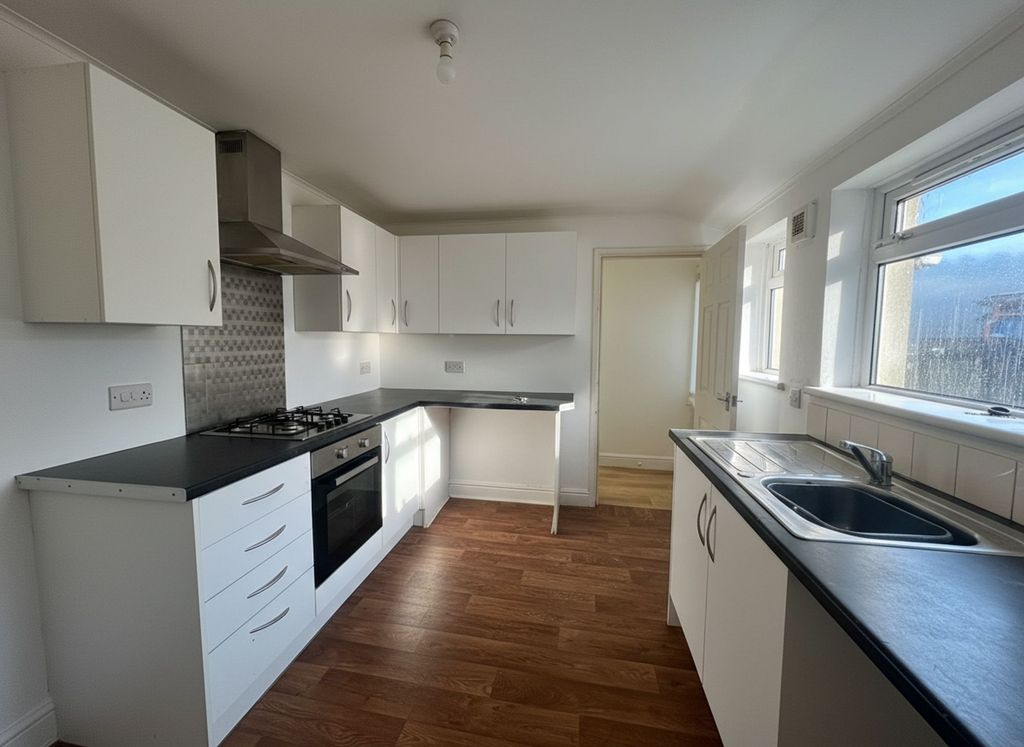 Property photo 1 of 16 Kitchen