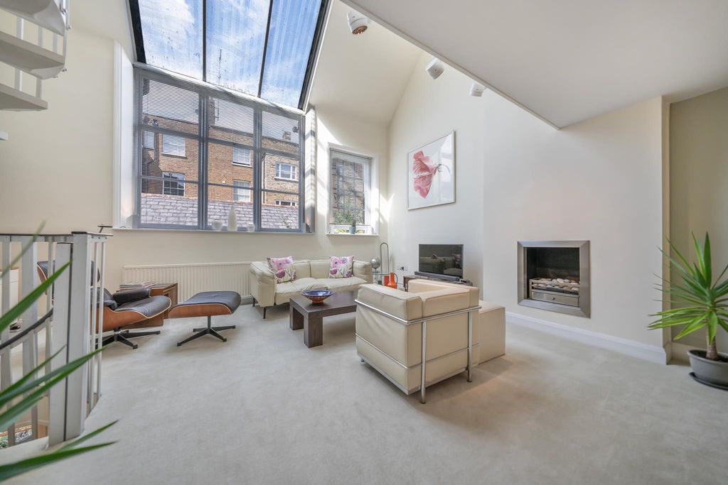 Property photo 2 of 23 Image