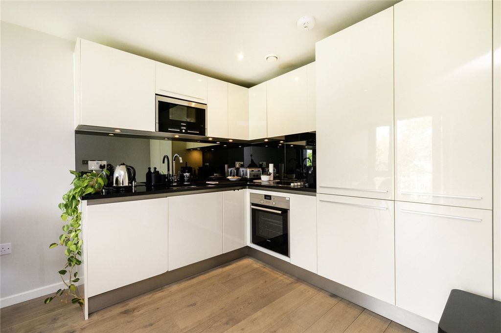 Property photo 2 of 15 Kitchen