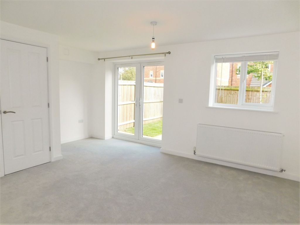Property photo 3 of 12 Living Room