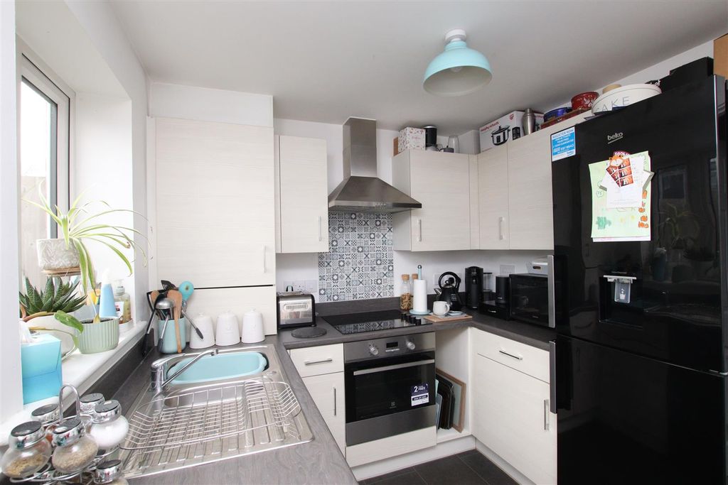 Property photo 3 of 13 Kitchen.Jpg