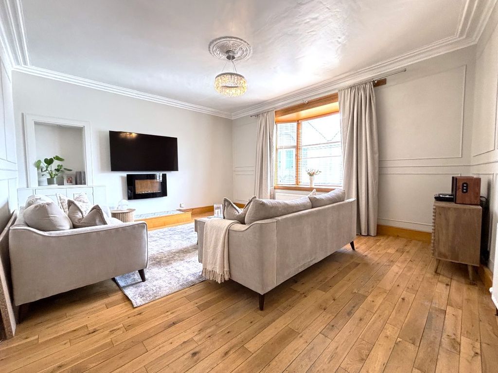 Property photo 1 of 28