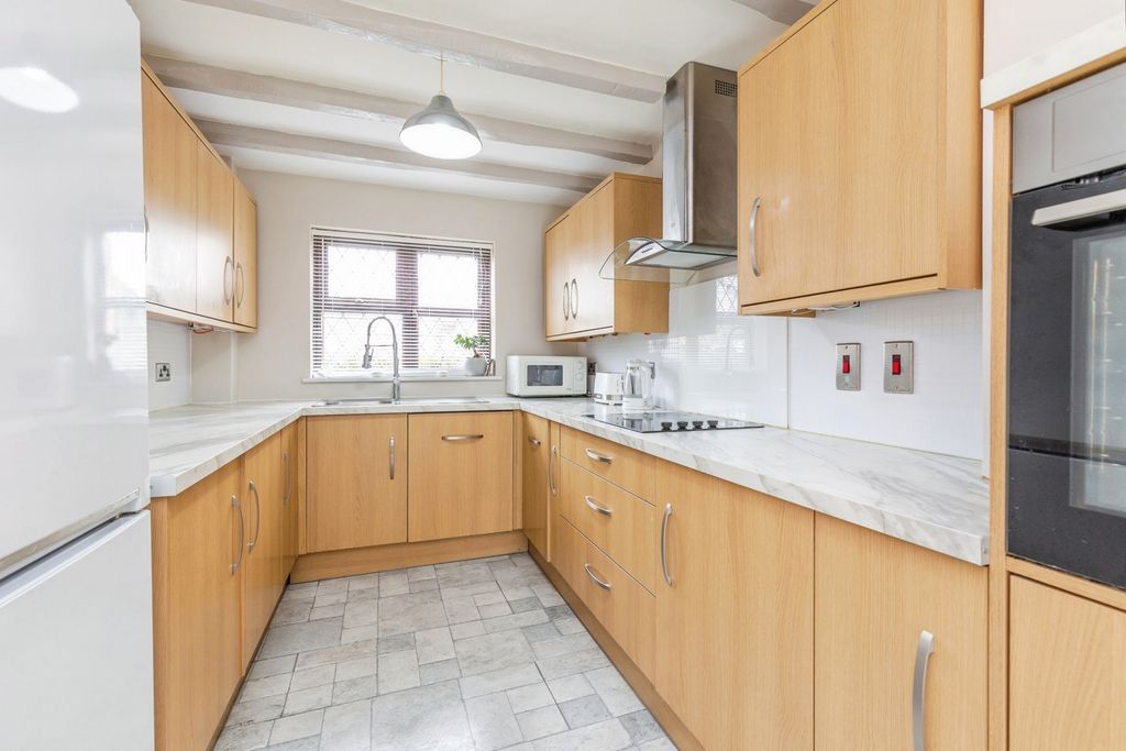 Property photo 3 of 18 Pbox-Img.Jpg