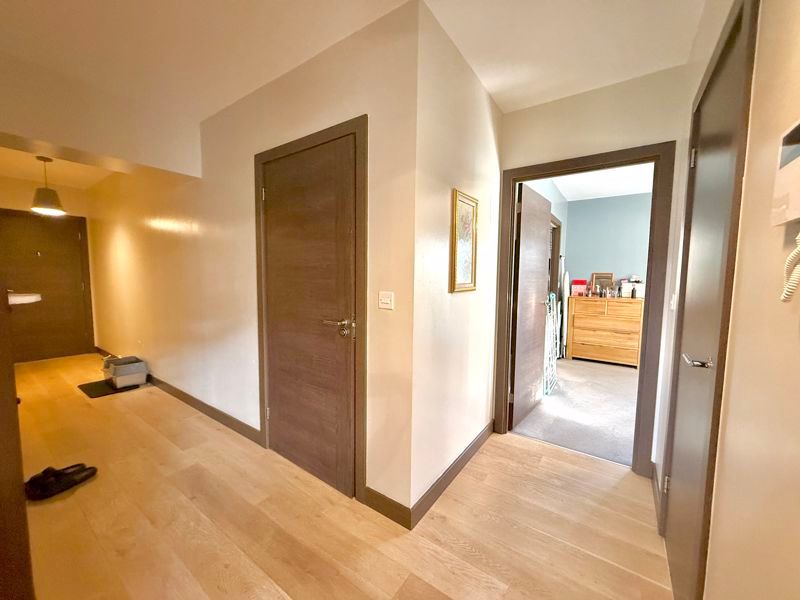 Property photo 2 of 14 Photo 4