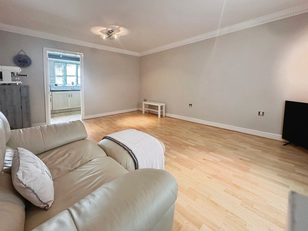 Property photo 3 of 10 Picture No. 01