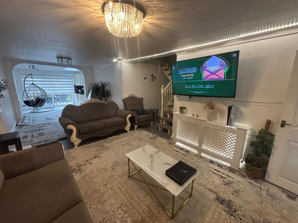 Property photo 3 of 23