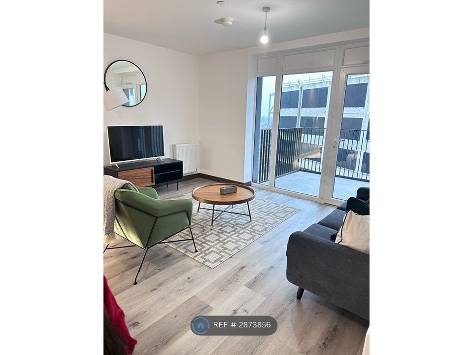 Property photo 3 of 5 Living