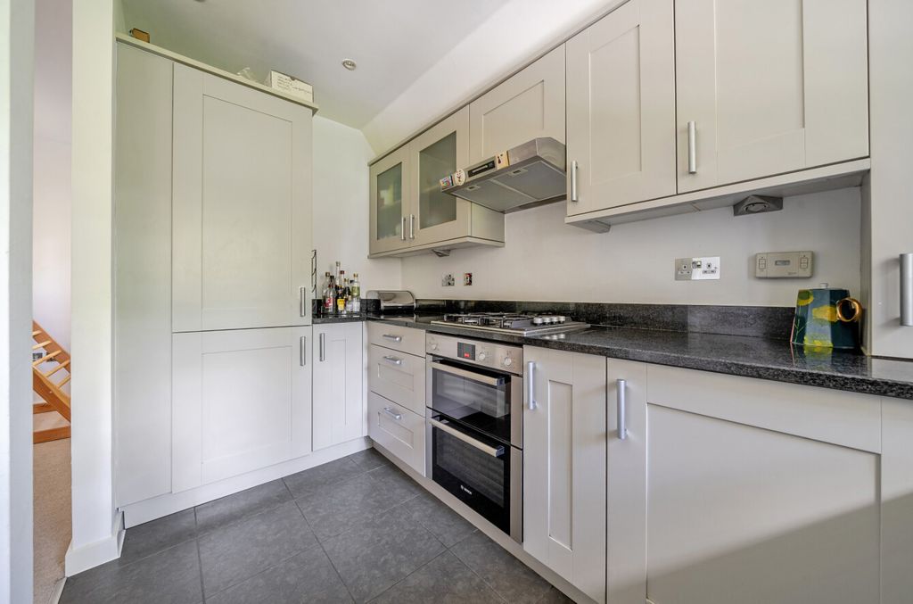 Property photo 3 of 19 1455492-3-6A031Bb...