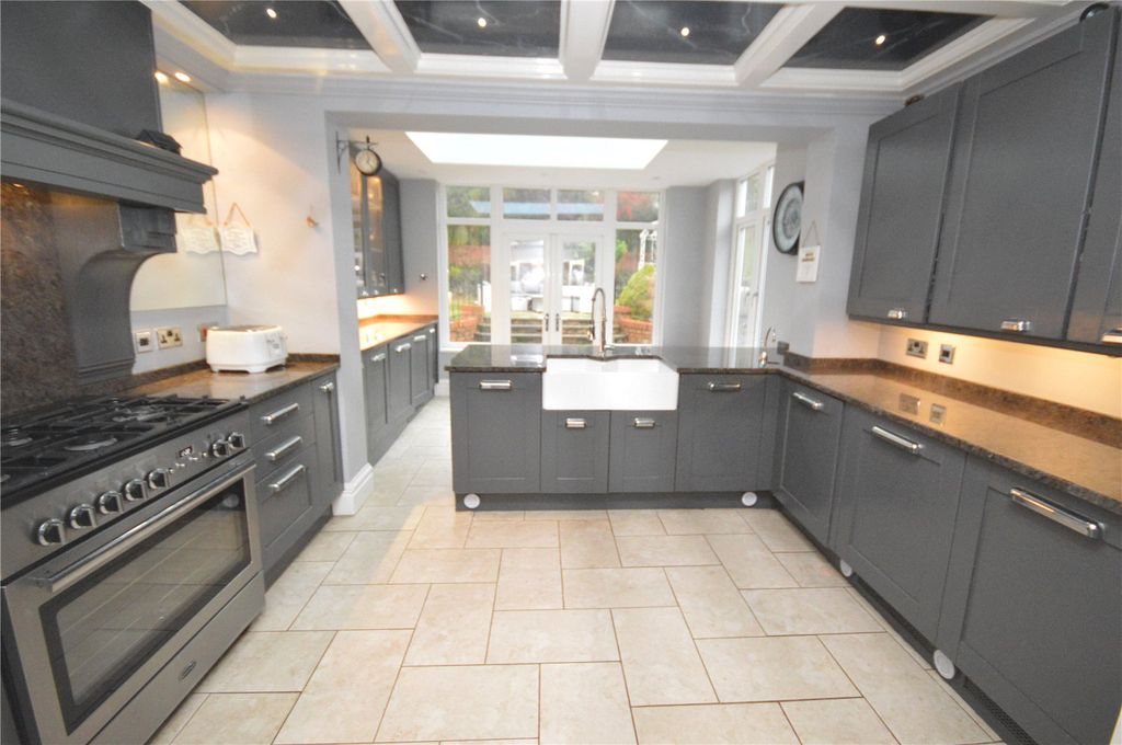 Property photo 3 of 22 Picture No. 23