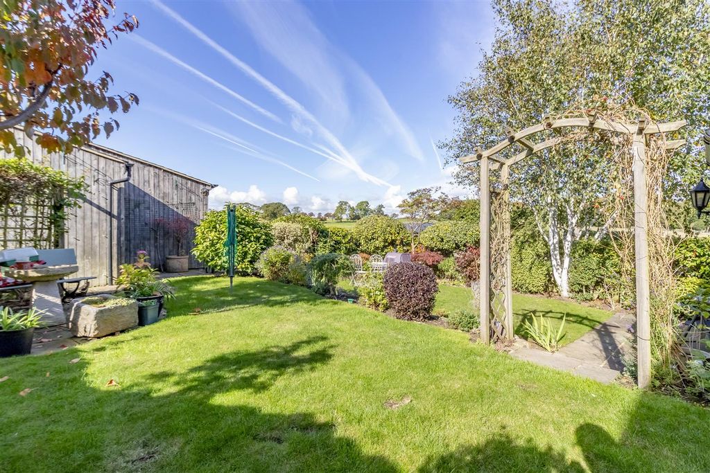 Property photo 3 of 40 Exterior - 11.Jpg