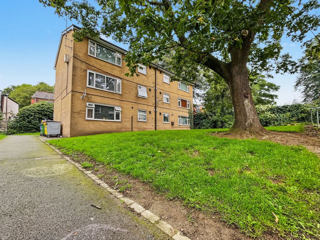 Property photo 1 of 17