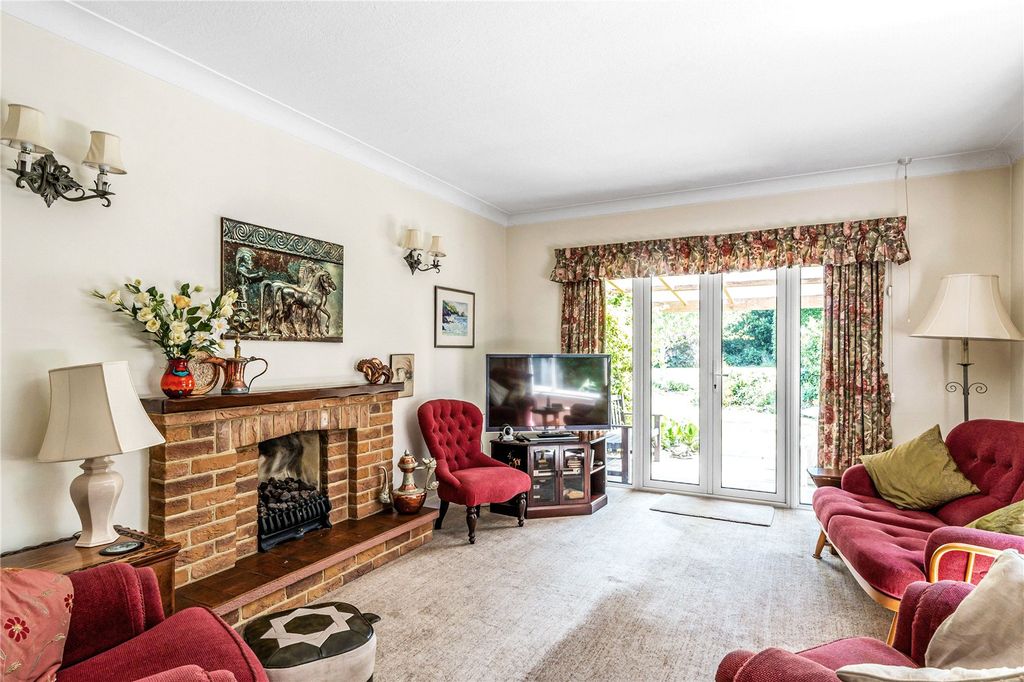 Property photo 2 of 13 Sitting Room