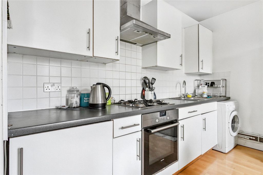 Property photo 3 of 8 Picture No. 04