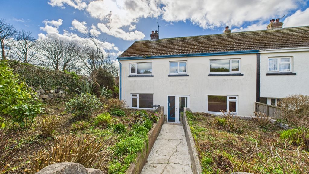 Property photo 1 of 19 4 / 5 Bedroom Semi-Detached House For Sale