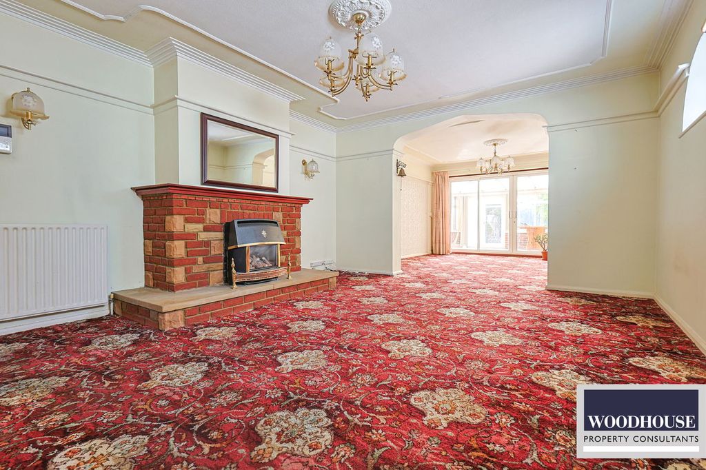 Property photo 2 of 50