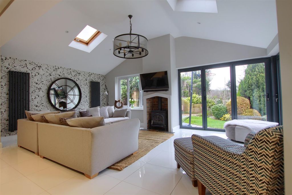 Property photo 2 of 20 Tr5.Jpg