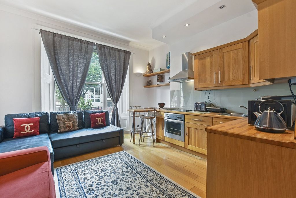 Property photo 2 of 7