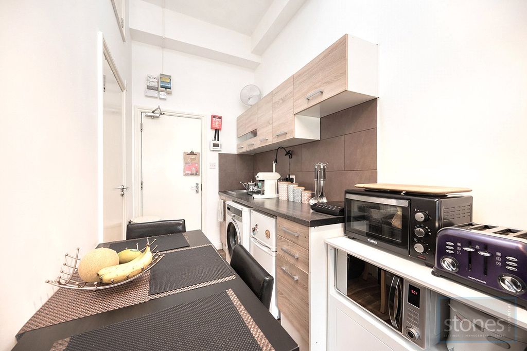 Property photo 2 of 12 Picture No. 06