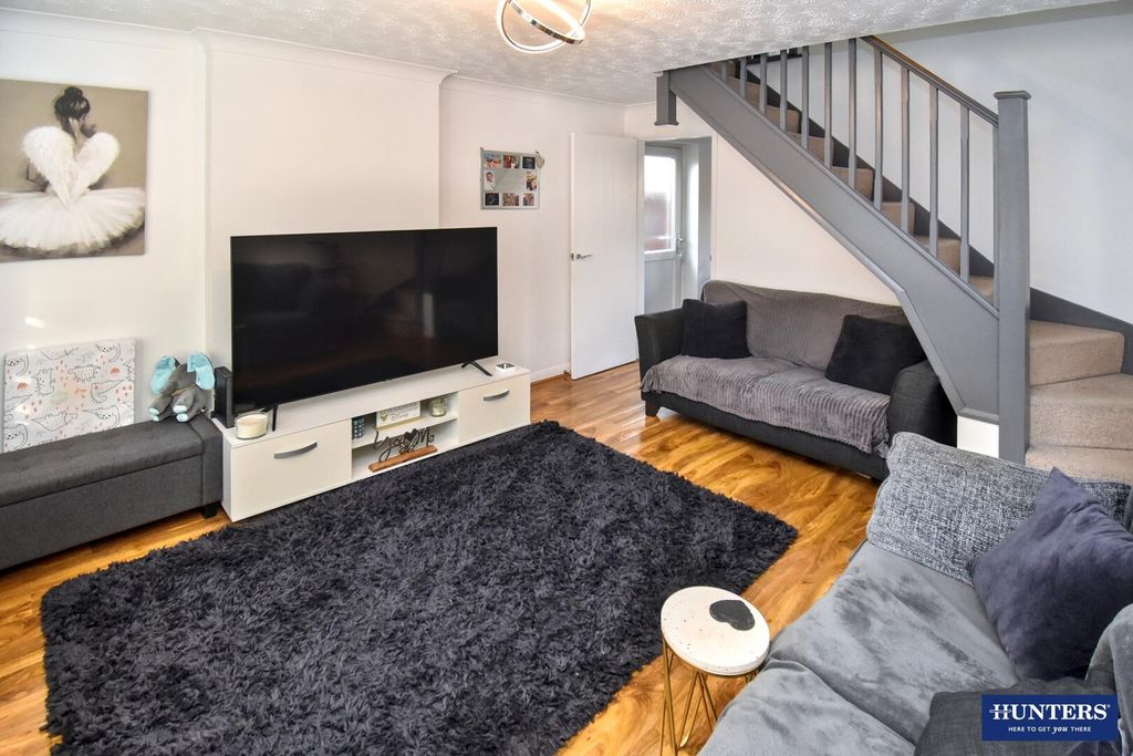 Property photo 2 of 11 Living Room