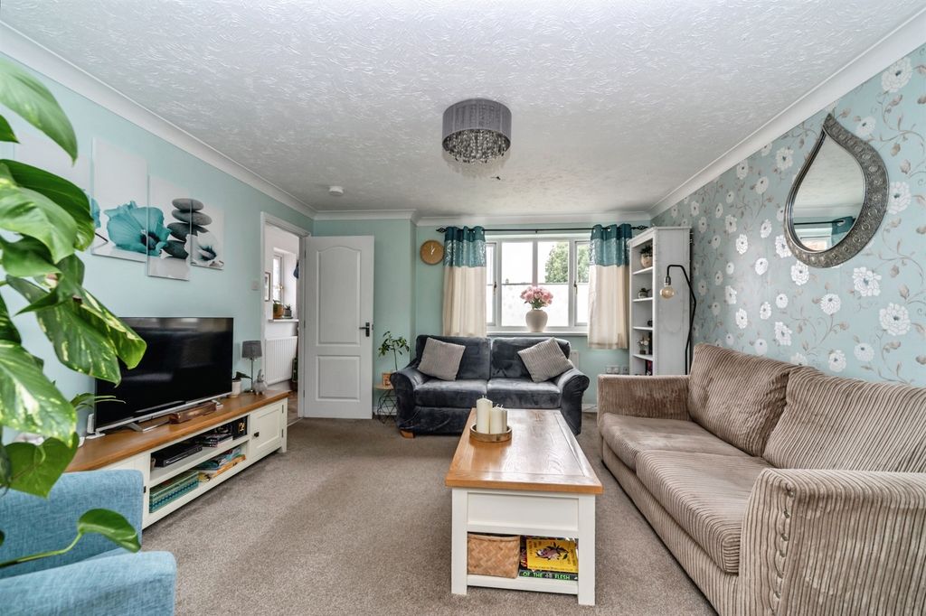 Property photo 3 of 19