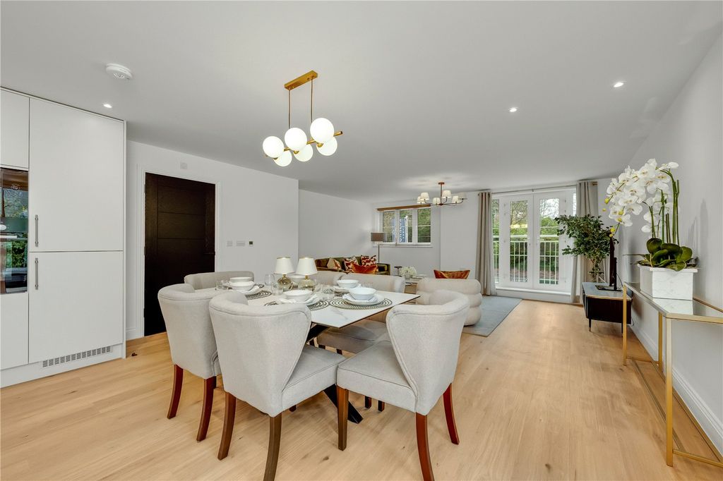 Property photo 2 of 15 Picture No. 27