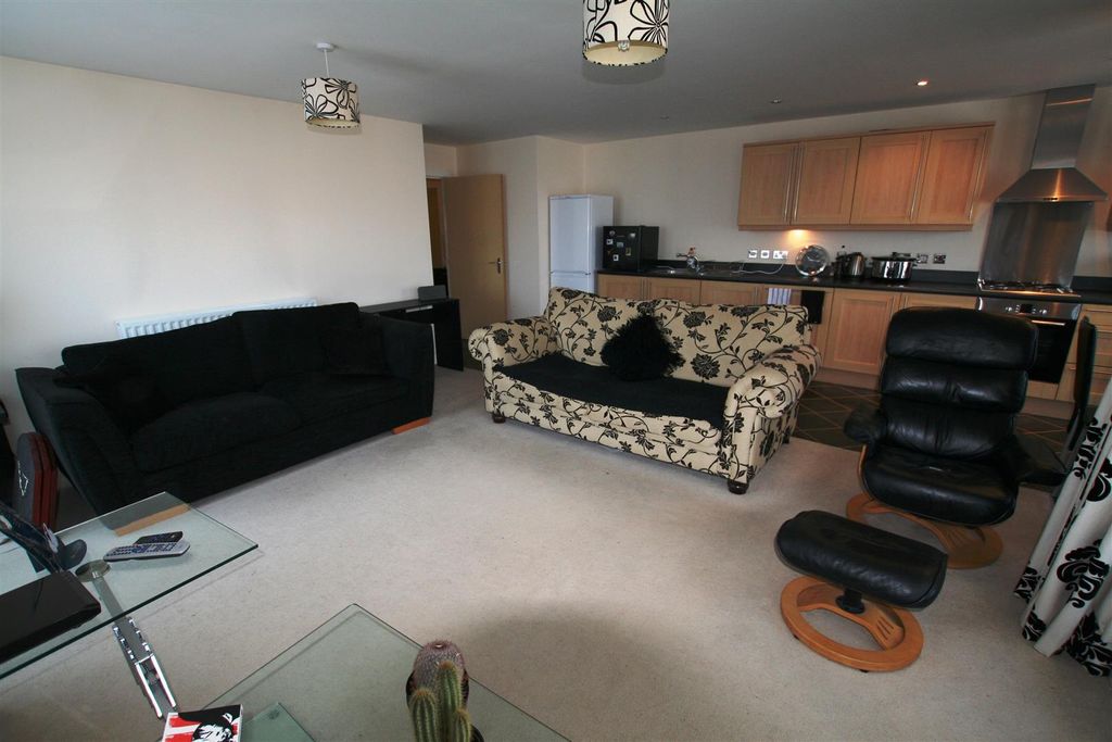 Property photo 2 of 6
