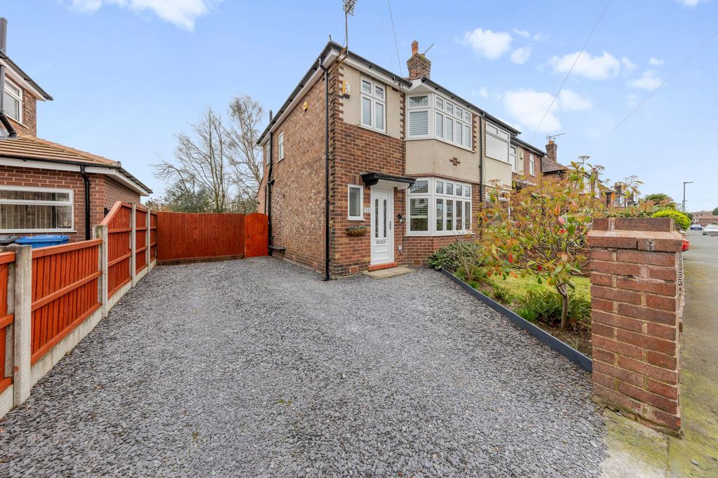 Property photo 2 of 21