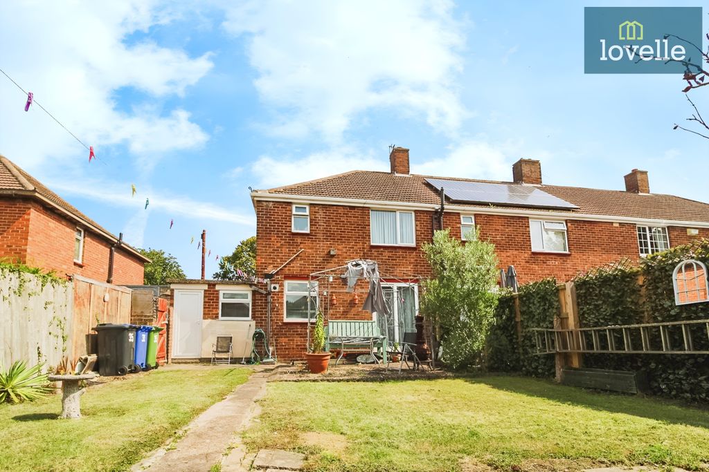 Property photo 2 of 18