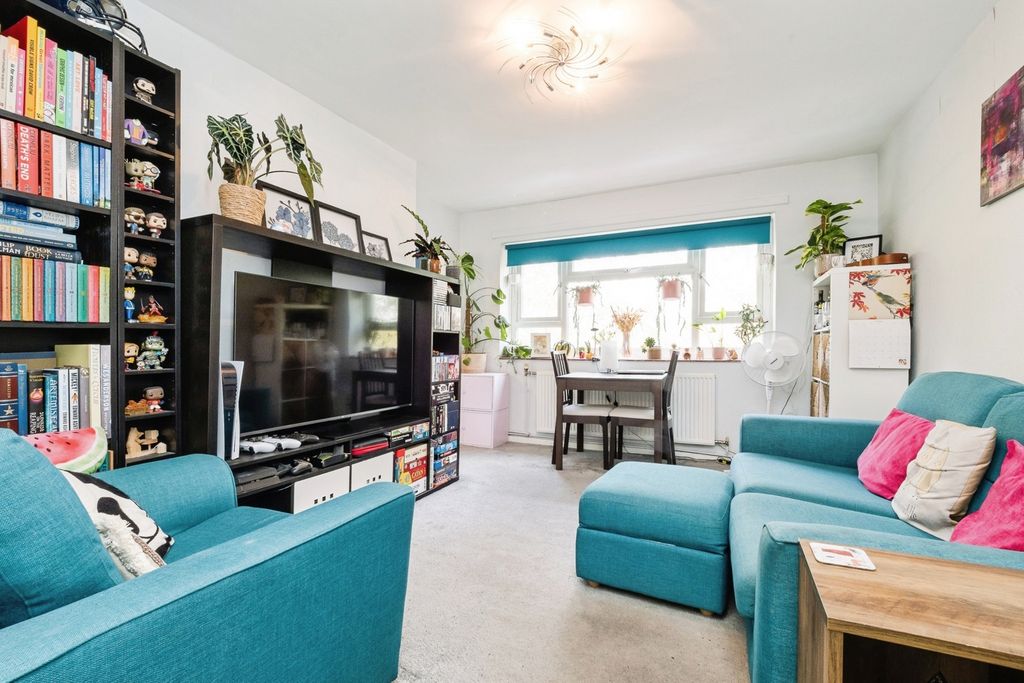 Property photo 1 of 15 Photo