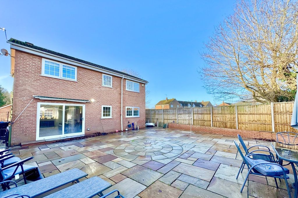 Property photo 3 of 20