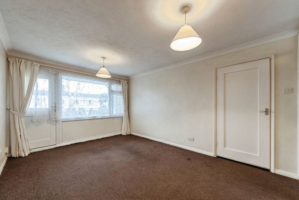 Property photo 3 of 18 Pbox-Img.Jpg