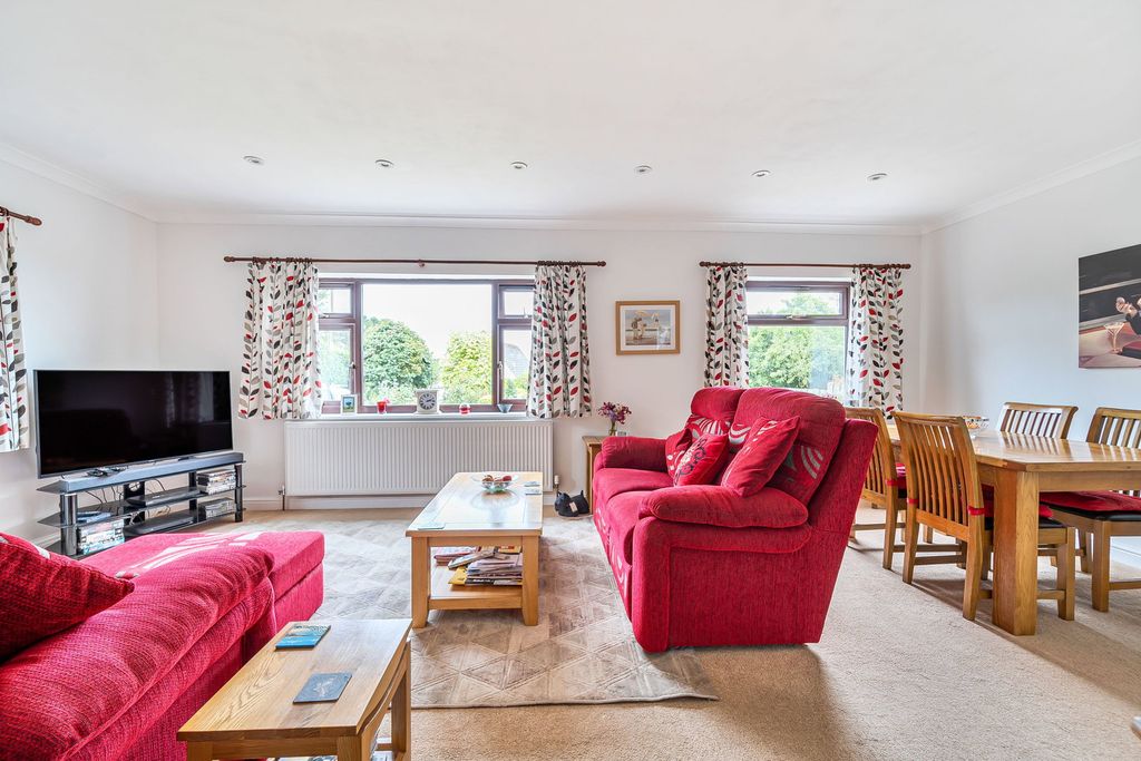 Property photo 3 of 18