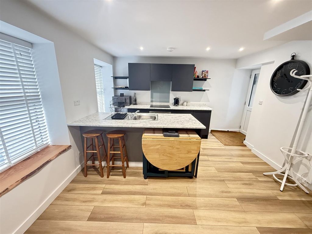 Property photo 3 of 16 Img_3596.Jpeg