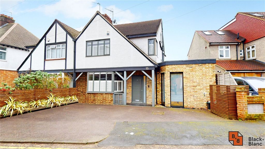 Property photo 1 of 14 External