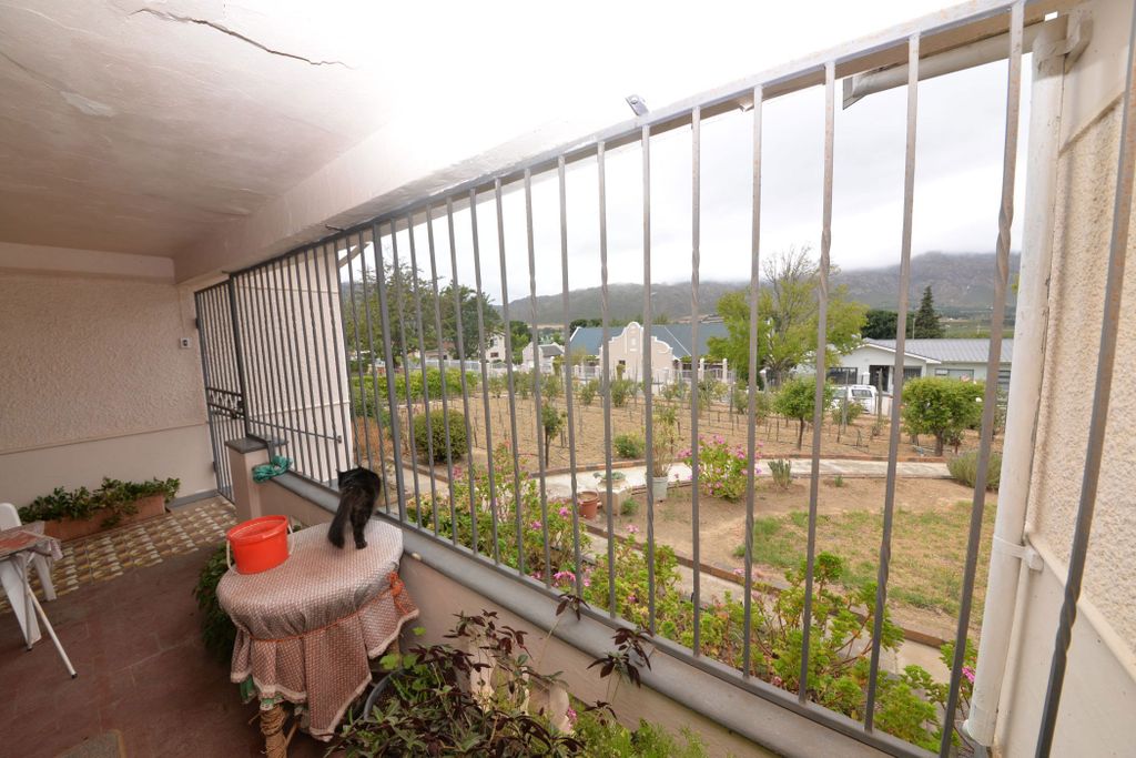 Property photo 2 of 23 1Sw1692318